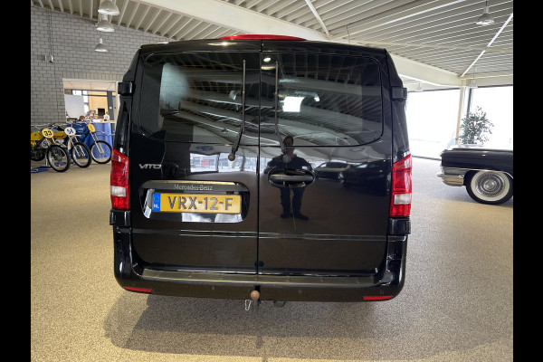 Mercedes-Benz Vito 114 CDI Extra Lang L3H1 DC Comfort 5 persoons / automaat / leer / navi / airco / cruise / vaste prijs rijklaar € 32.950 ex btw / lease vanaf € 538 / trekhaak / zwart metallic