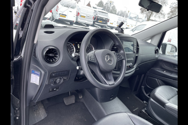 Mercedes-Benz Vito 114 CDI Extra Lang L3H1 DC Comfort 5 persoons / automaat / leer / navi / airco / cruise / vaste prijs rijklaar € 32.950 ex btw / lease vanaf € 538 / trekhaak / zwart metallic