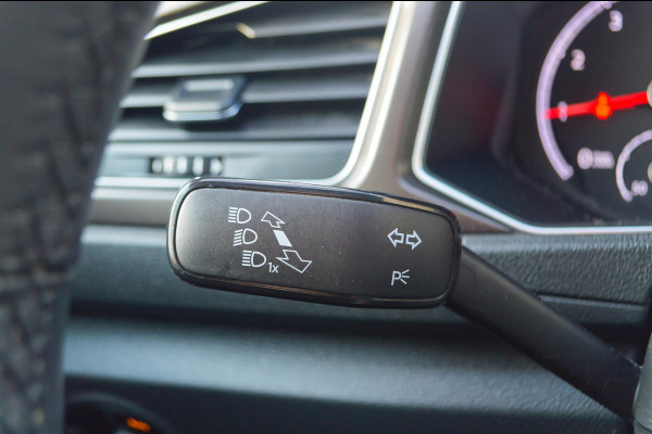 Volkswagen T-Roc 1.0 TSI Style ADAPTIVE CRUISE|PDC|LMV