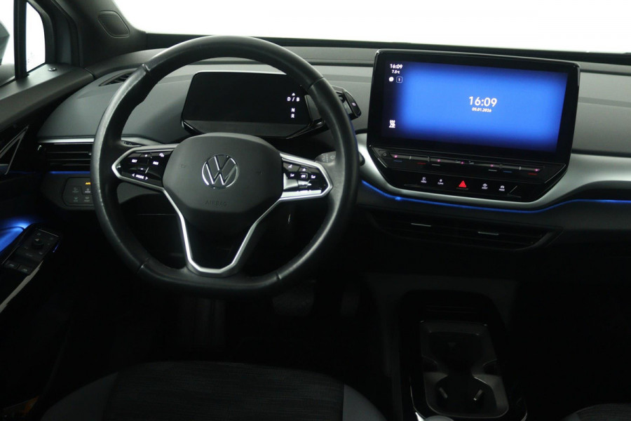 Volkswagen ID.4 Pro 77 kWh (PANORAMADAK, 94% SoH, TREKHAAK, SFEERVERLICHTING, STOELVERWARMING, ACHTERUITRIJCAMERA, ADAPTIEF CRUIS)