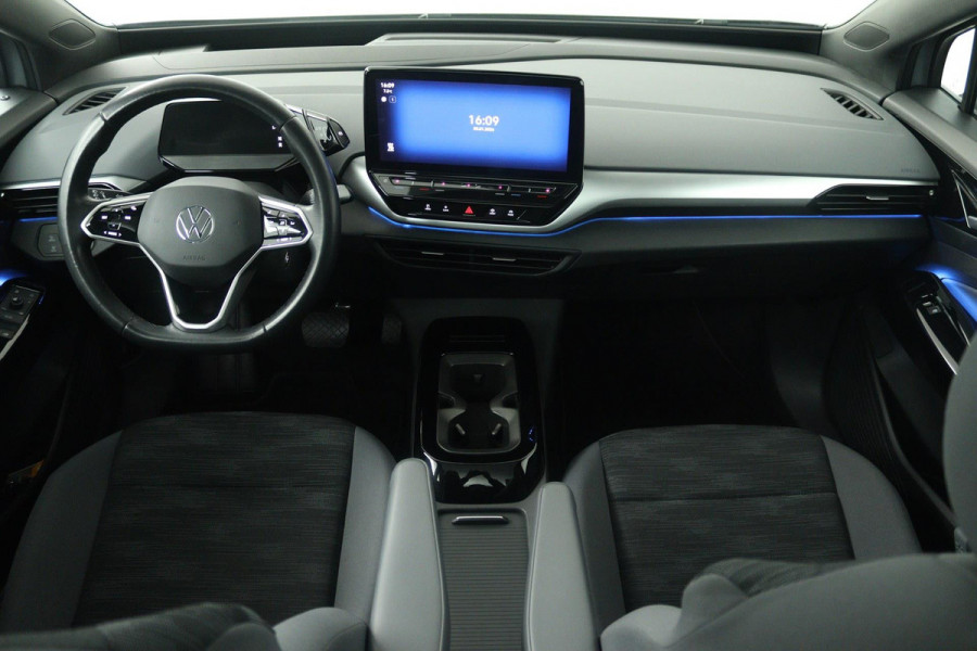 Volkswagen ID.4 Pro 77 kWh (PANORAMADAK, 94% SoH, TREKHAAK, SFEERVERLICHTING, STOELVERWARMING, ACHTERUITRIJCAMERA, ADAPTIEF CRUIS)