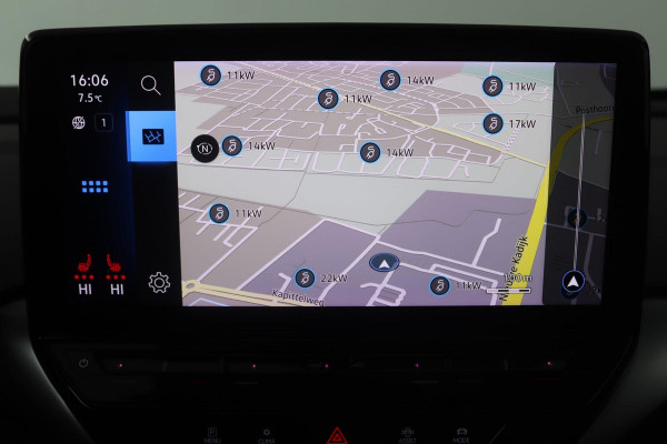 Volkswagen ID.4 Pro 77 kWh (PANORAMADAK, 94% SoH, TREKHAAK, SFEERVERLICHTING, STOELVERWARMING, ACHTERUITRIJCAMERA, ADAPTIEF CRUIS)