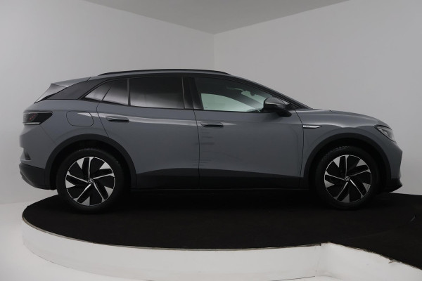 Volkswagen ID.4 Pro 77 kWh (PANORAMADAK, 94% SoH, TREKHAAK, SFEERVERLICHTING, STOELVERWARMING, ACHTERUITRIJCAMERA, ADAPTIEF CRUIS)