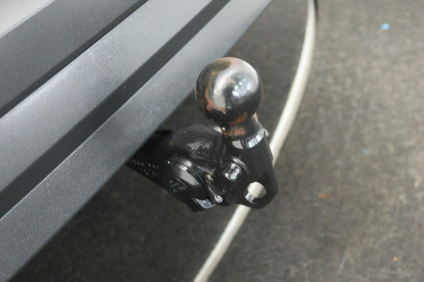 Volkswagen ID.4 Pro 77 kWh (PANORAMADAK, 94% SoH, TREKHAAK, SFEERVERLICHTING, STOELVERWARMING, ACHTERUITRIJCAMERA, ADAPTIEF CRUIS)