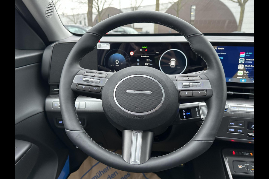 Hyundai Kona 1.6 GDI HEV Premium Sky FULL HYBRID | NIEUWE AUTO MET REGISTRATIE | VOLLE AUTO! | FABR GARANTIE T/M 12-2029| ELEK. ACHTERKLEP| PANO| ELEK STOEL| STOEL VENTILATIE