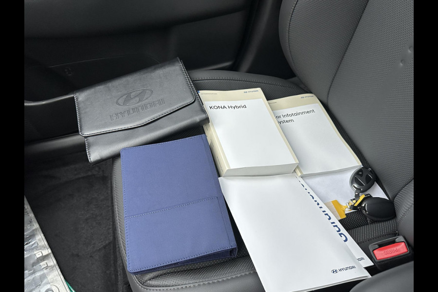 Hyundai Kona 1.6 GDI HEV Premium Sky FULL HYBRID | NIEUWE AUTO MET REGISTRATIE | VOLLE AUTO! | FABR GARANTIE T/M 12-2029| ELEK. ACHTERKLEP| PANO| ELEK STOEL| STOEL VENTILATIE