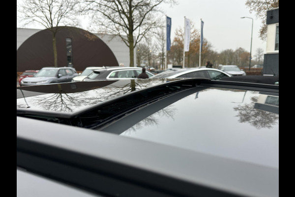 Hyundai Kona 1.6 GDI HEV Premium Sky FULL HYBRID | NIEUWE AUTO MET REGISTRATIE | VOLLE AUTO! | FABR GARANTIE T/M 12-2029| ELEK. ACHTERKLEP| PANO| ELEK STOEL| STOEL VENTILATIE