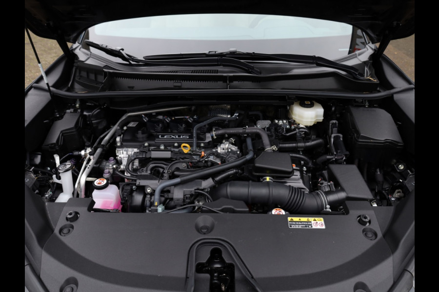 Lexus LBX Elegant 2WD | Tech Pack | Elektrische Achterklep | Leder