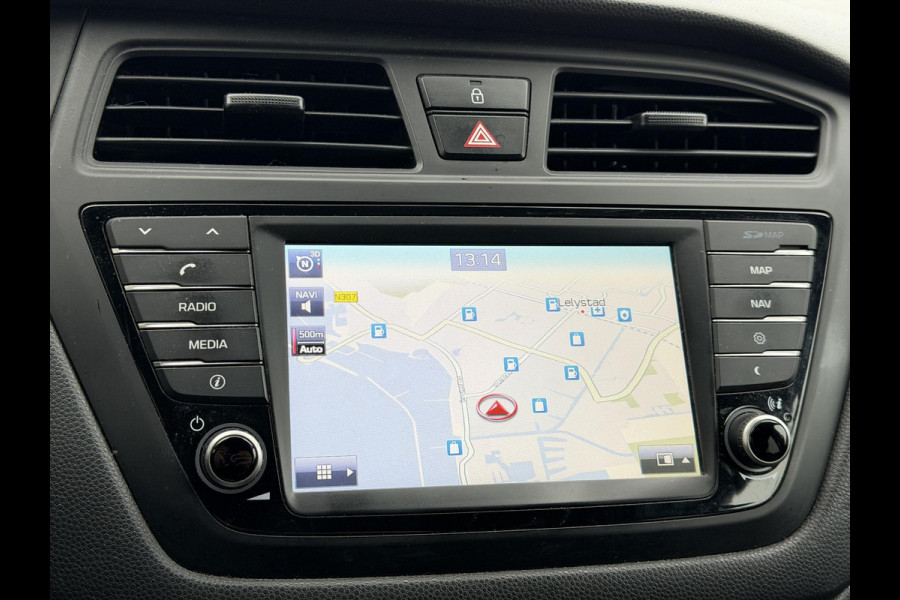 Hyundai i20 1.0 T-GDI Black Edition Navi,Camera,Airco,Cruise,PDC,Trekhaak,LM Velgen,N.A.P,101pk,Nieuwe APK bij Aflevering