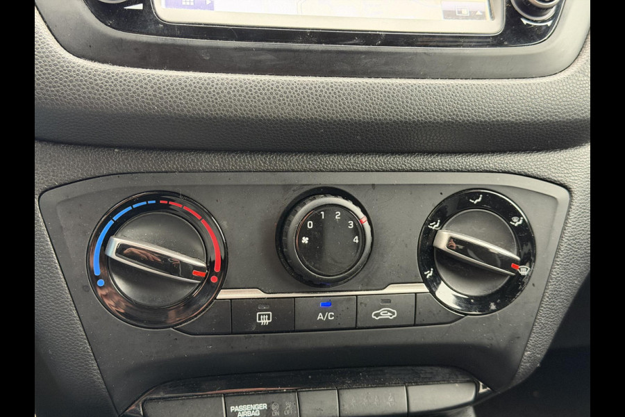 Hyundai i20 1.0 T-GDI Black Edition Navi,Camera,Airco,Cruise,PDC,Trekhaak,LM Velgen,N.A.P,101pk,Nieuwe APK bij Aflevering