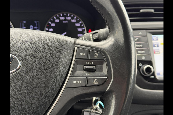 Hyundai i20 1.0 T-GDI Black Edition Navi,Camera,Airco,Cruise,PDC,Trekhaak,LM Velgen,N.A.P,101pk,Nieuwe APK bij Aflevering