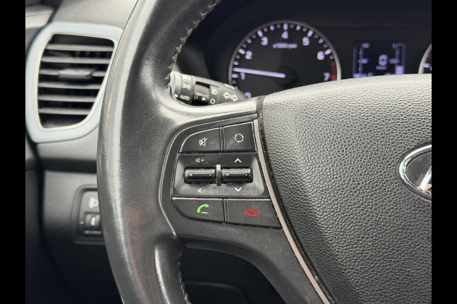 Hyundai i20 1.0 T-GDI Black Edition Navi,Camera,Airco,Cruise,PDC,Trekhaak,LM Velgen,N.A.P,101pk,Nieuwe APK bij Aflevering