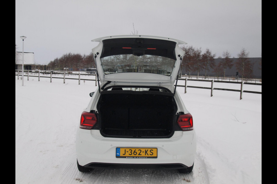Volkswagen Polo 1.0 TSI Comfortline Business | Apple Carplay | Adaptive Cruise Control | Parkeersensoren | DAB | NL-Auto |