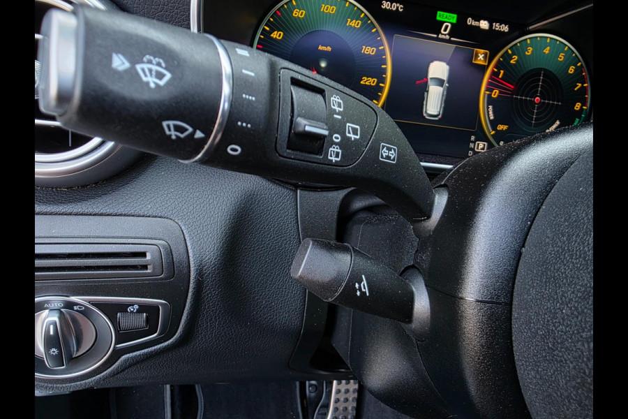 Mercedes-Benz GLC 300e 4MATIC Premium Plus / LUCHTVERING / PANORAMADAK / ALARMKLASSE 5 / TREKHAAK ELEKTRISCH / AMG-LINE !