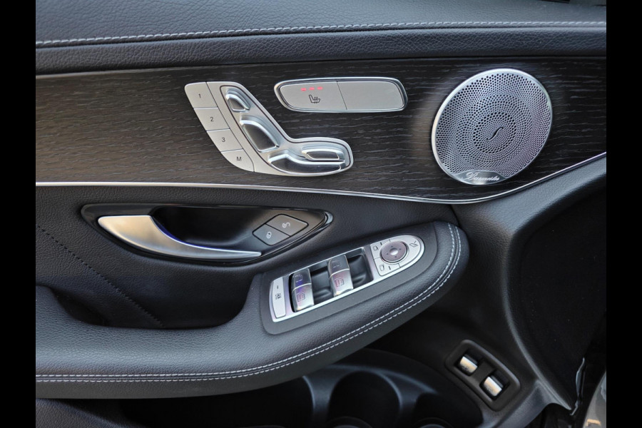 Mercedes-Benz GLC 300e 4MATIC Premium Plus / LUCHTVERING / PANORAMADAK / ALARMKLASSE 5 / TREKHAAK ELEKTRISCH / AMG-LINE !