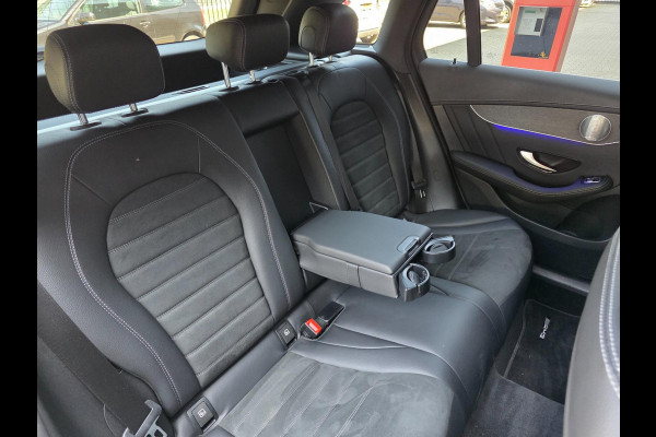 Mercedes-Benz GLC 300e 4MATIC Premium Plus / LUCHTVERING / PANORAMADAK / ALARMKLASSE 5 / TREKHAAK ELEKTRISCH / AMG-LINE !