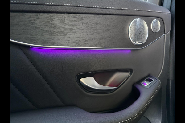 Mercedes-Benz GLC 300e 4MATIC Premium Plus / LUCHTVERING / PANORAMADAK / ALARMKLASSE 5 / TREKHAAK ELEKTRISCH / AMG-LINE !