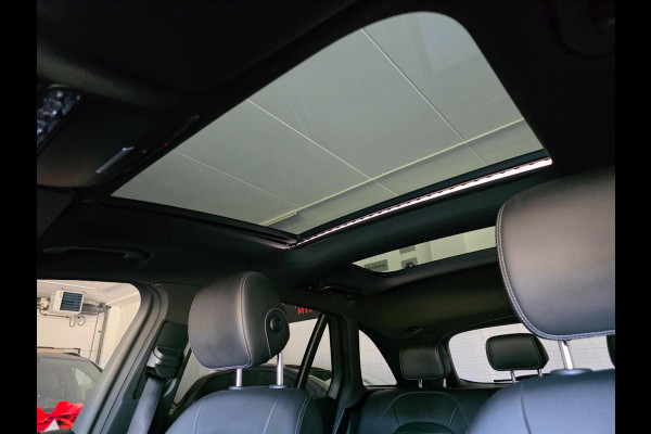 Mercedes-Benz GLC 300e 4MATIC Premium Plus / LUCHTVERING / PANORAMADAK / ALARMKLASSE 5 / TREKHAAK ELEKTRISCH / AMG-LINE !