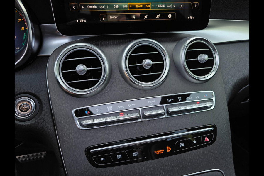 Mercedes-Benz GLC 300e 4MATIC Premium Plus / LUCHTVERING / PANORAMADAK / ALARMKLASSE 5 / TREKHAAK ELEKTRISCH / AMG-LINE !