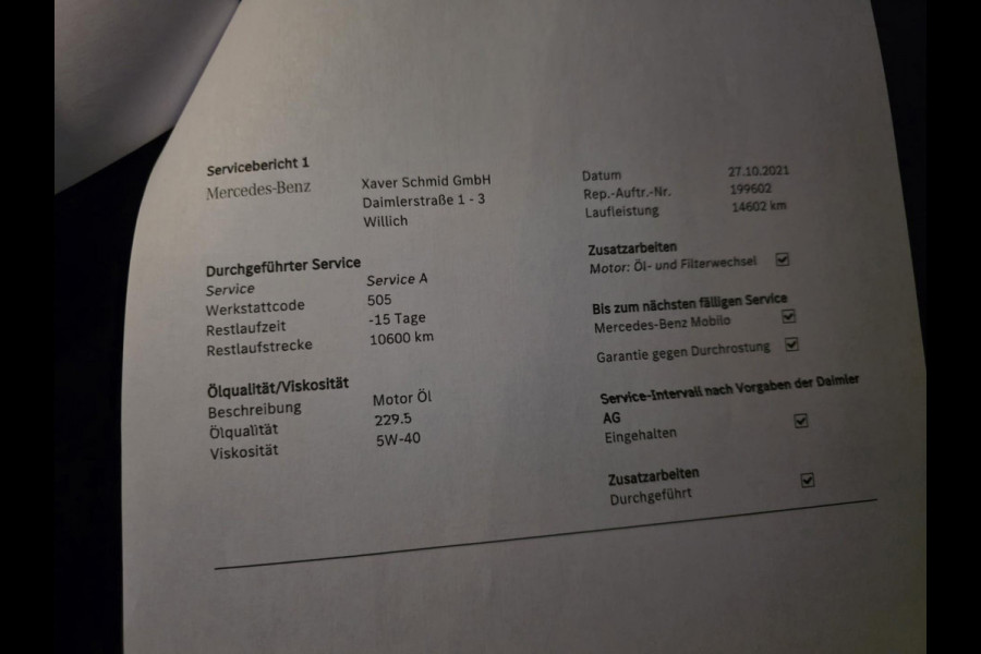 Mercedes-Benz GLC 300e 4MATIC Premium Plus / LUCHTVERING / PANORAMADAK / ALARMKLASSE 5 / TREKHAAK ELEKTRISCH / AMG-LINE !