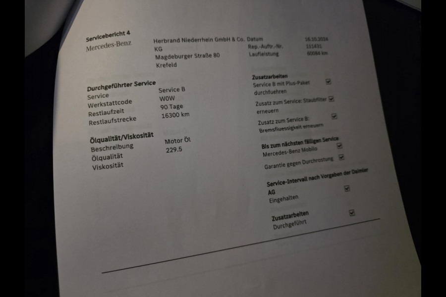 Mercedes-Benz GLC 300e 4MATIC Premium Plus / LUCHTVERING / PANORAMADAK / ALARMKLASSE 5 / TREKHAAK ELEKTRISCH / AMG-LINE !