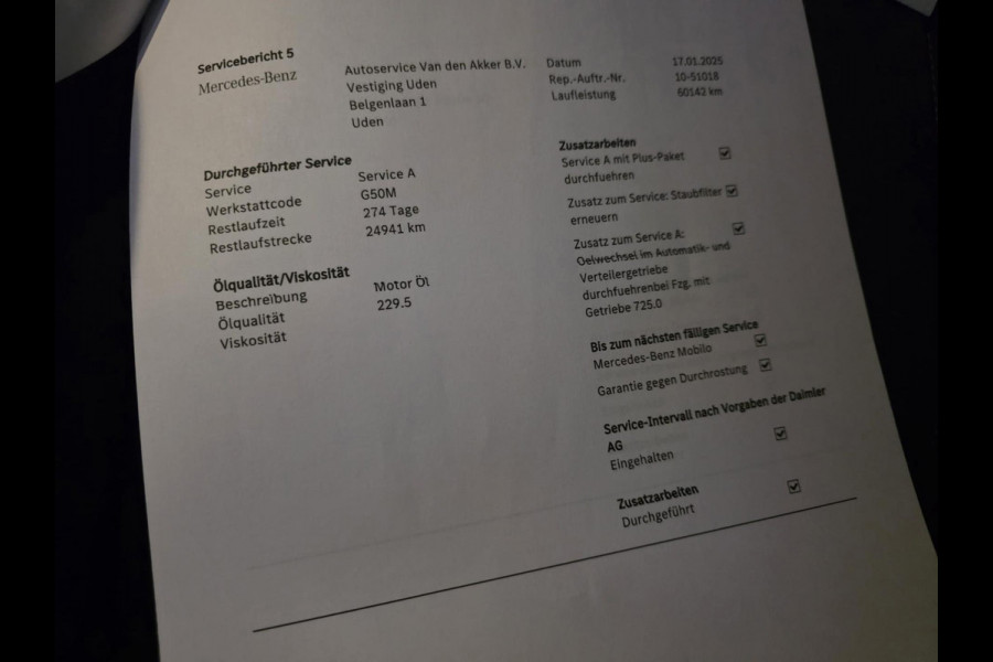 Mercedes-Benz GLC 300e 4MATIC Premium Plus / LUCHTVERING / PANORAMADAK / ALARMKLASSE 5 / TREKHAAK ELEKTRISCH / AMG-LINE !