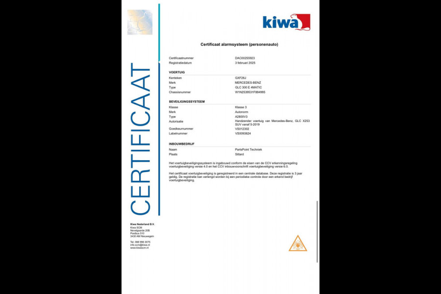Mercedes-Benz GLC 300e 4MATIC Premium Plus / LUCHTVERING / PANORAMADAK / ALARMKLASSE 5 / TREKHAAK ELEKTRISCH / AMG-LINE !