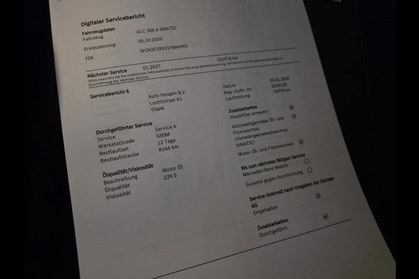 Mercedes-Benz GLC 300e 4MATIC Premium Plus / LUCHTVERING / PANORAMADAK / ALARMKLASSE 5 / TREKHAAK ELEKTRISCH / AMG-LINE !