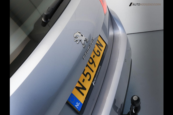 Peugeot 308 SW 1.2 PureTech Blue Lease Active (APPLE CARPLAY,LED,PARKEERSENSOREN,TREKHAAK,CLIMATE,CRUISE,LM-VELGEN,NIEUWE APK)