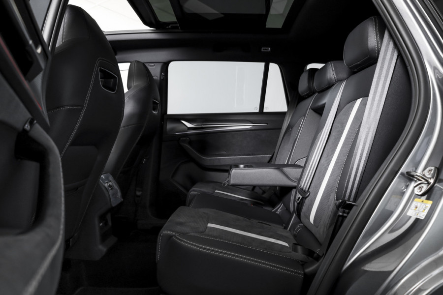 Škoda Kodiaq 1.5 TSI 204 PK PHEV Sportline Business | S/K-Panodak | DCC+ | Dig. Cockpit | Adapt Cruise | Memory | Winterpakket | Camera | NAV + App. Connect | ECC | DAB | Elek. Trekhaak | Elek. Klep | LM 20" | 0767