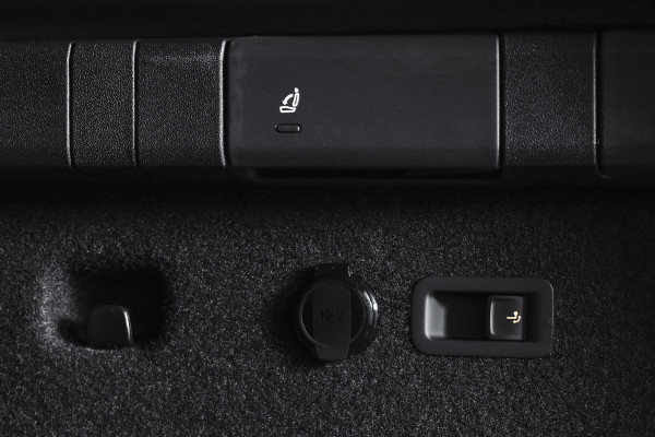 Škoda Kodiaq 1.5 TSI 204 PK PHEV Sportline Business | S/K-Panodak | DCC+ | Dig. Cockpit | Adapt Cruise | Memory | Winterpakket | Camera | NAV + App. Connect | ECC | DAB | Elek. Trekhaak | Elek. Klep | LM 20" | 0767