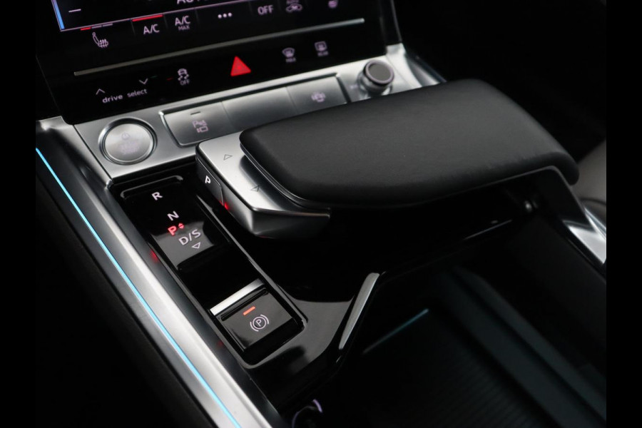 Audi e-tron 55 quattro advanced Pro Line Plus 95 kWh | Panoramadak | Adaptive cruise | Head-Up | Leder | Stoelverwarming | 360 Camera | Bang & Olufsen | Carplay | 21'' | Sportstoelen | Matrix LED