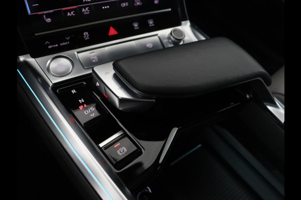 Audi e-tron 55 quattro advanced Pro Line Plus 95 kWh | Panoramadak | Adaptive cruise | Head-Up | Leder | Stoelverwarming | 360 Camera | Bang & Olufsen | Carplay | 21'' | Sportstoelen | Matrix LED