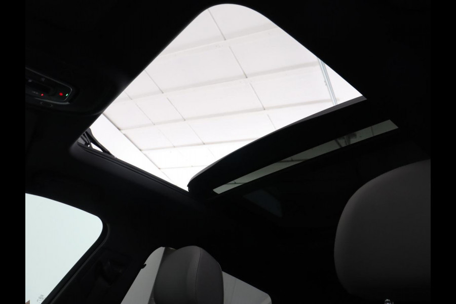 Audi e-tron 55 quattro advanced Pro Line Plus 95 kWh | Panoramadak | Adaptive cruise | Head-Up | Leder | Stoelverwarming | 360 Camera | Bang & Olufsen | Carplay | 21'' | Sportstoelen | Matrix LED