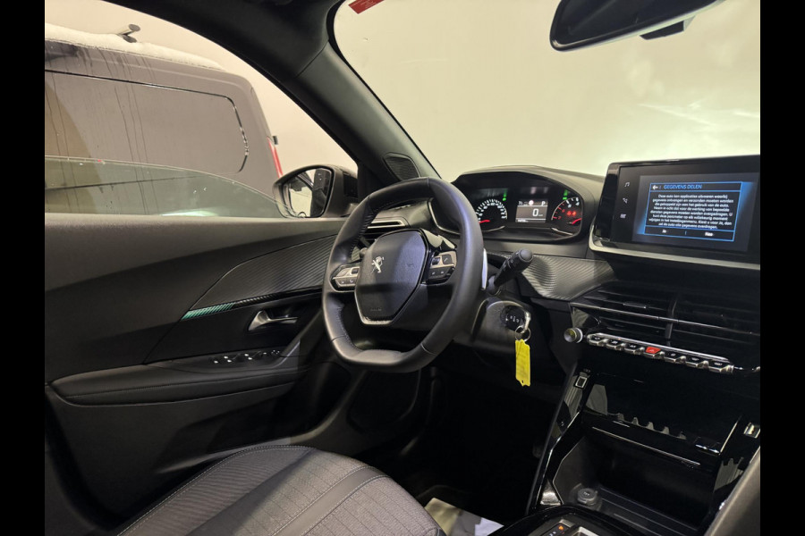 Peugeot 2008 1.2 PureTech 130pk Automaat Allure Navigatie Climate Control LED Lichtmetalen Velgen Parkeer sensoren Cruise Control