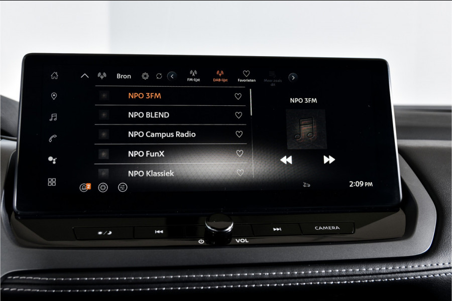 Nissan QASHQAI 1.3 MHEV Xtronic 158 PK N-Connecta - Automaat | Panodak | Cold Pack | Dig. Cockpit | Adapt. Cruise | 360 Camera | PDC | NAV + App Connect | LM 18" | ECC | 7628