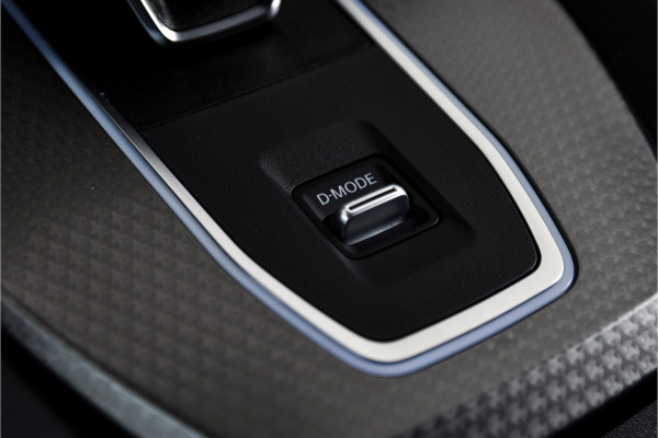 Nissan QASHQAI 1.3 MHEV Xtronic 158 PK N-Connecta - Automaat | Panodak | Cold Pack | Dig. Cockpit | Adapt. Cruise | 360 Camera | PDC | NAV + App Connect | LM 18" | ECC | 7628