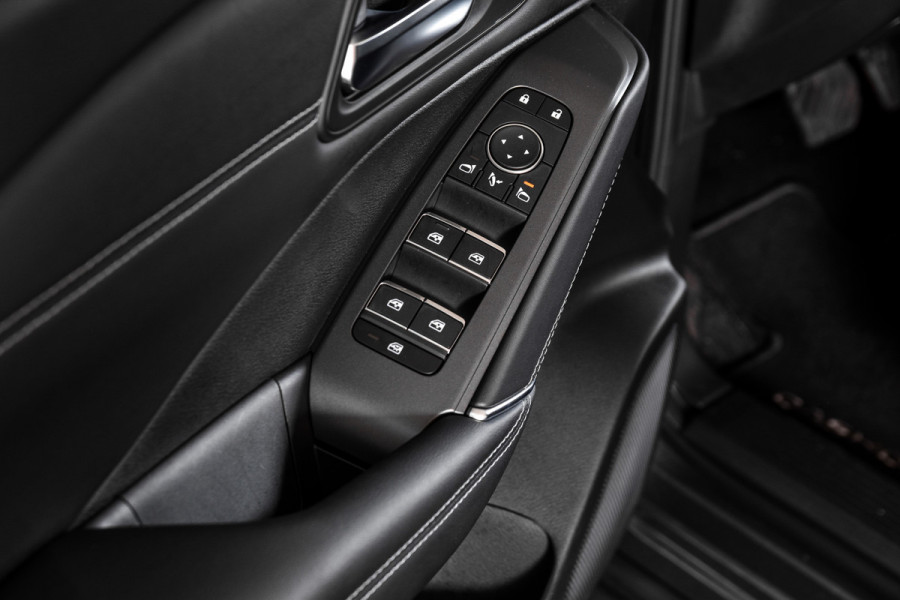 Nissan QASHQAI 1.3 MHEV Xtronic 158 PK N-Connecta - Automaat | Panodak | Cold Pack | Dig. Cockpit | Adapt. Cruise | 360 Camera | PDC | NAV + App Connect | LM 18" | ECC | 7628