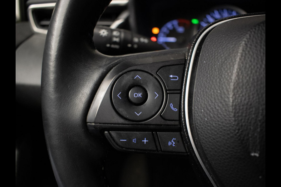 Toyota Corolla Touring Sports 1.8 Hybrid Sport (APPLE CARPLAY,NAVI,LED,CRUISE,SPORTSTOELEN,CAMERA,TREKHAAK,LM VELGEN,GETINT,PDC)