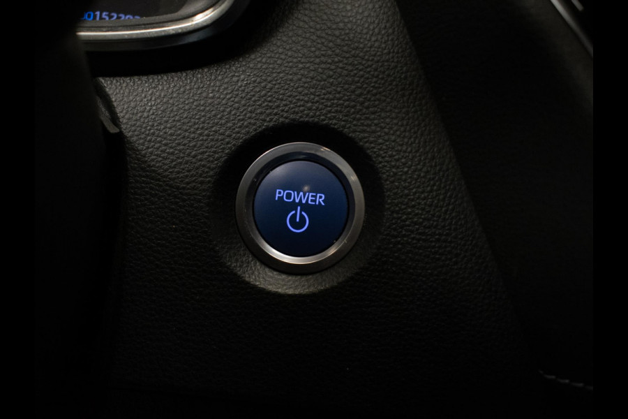 Toyota Corolla Touring Sports 1.8 Hybrid Sport (APPLE CARPLAY,NAVI,LED,CRUISE,SPORTSTOELEN,CAMERA,TREKHAAK,LM VELGEN,GETINT,PDC)