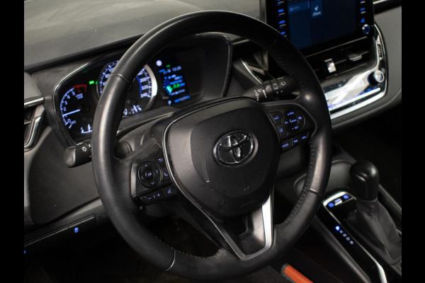 Toyota Corolla Touring Sports 1.8 Hybrid Sport (APPLE CARPLAY,NAVI,LED,CRUISE,SPORTSTOELEN,CAMERA,TREKHAAK,LM VELGEN,GETINT,PDC)