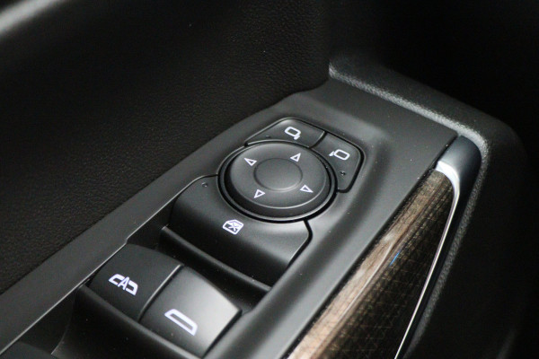 Chevrolet Silverado CREW CAB 5.3L V8