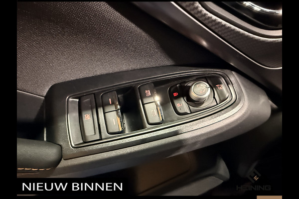 Subaru XV 2.0i e-BOXER Luxury. Automaat 4X4. Adaptive-cruise. Apple-carplay. Navi. Camera voor en achter. 49000km met NAP.