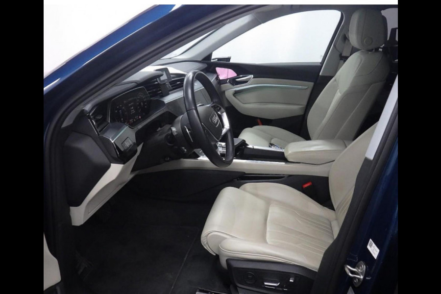 Audi e-tron 55 quattro 409 pk Sport edition Plus 95 kWh, panoramadak,sport leder, camera , 1 e eigenaar, NL auto met nap