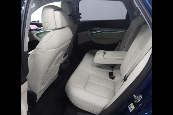 Audi e-tron 55 quattro 409 pk Sport edition Plus 95 kWh, panoramadak,sport leder, camera , 1 e eigenaar, NL auto met nap
