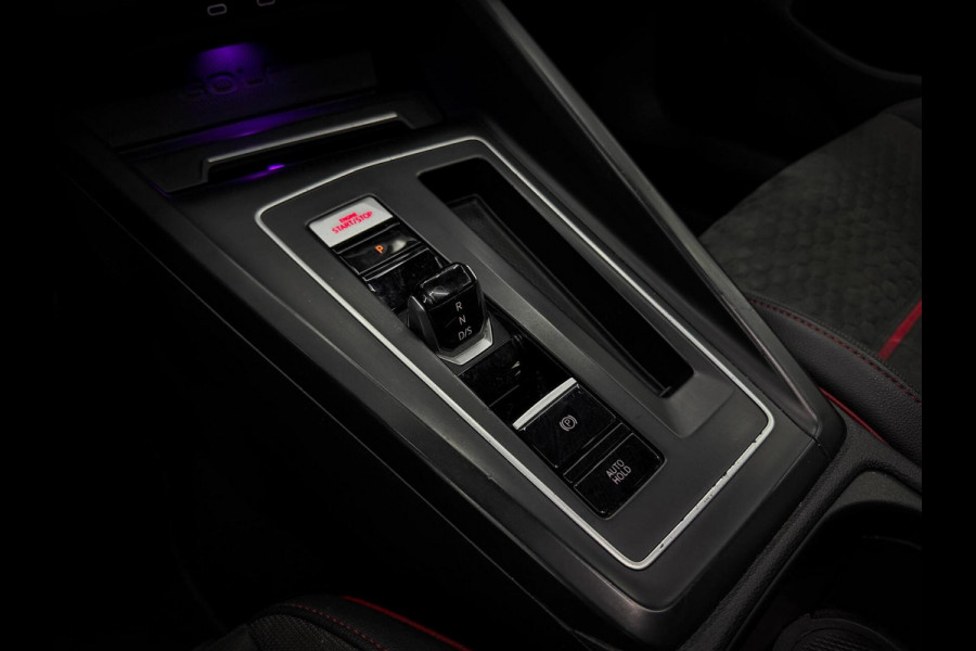 Volkswagen Golf 2.0 TSI GTI Clubsport 301PK IQ| Pano | Sfeer