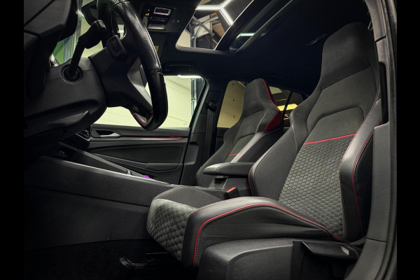 Volkswagen Golf 2.0 TSI GTI Clubsport 301PK IQ| Pano | Sfeer