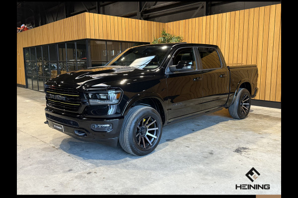 Dodge Ram 1500 5.7 V8 4x4 Crew Cab Laramie Sport. Black Edition. Apple-carplay. Navi. Pano. Train Horn. NAP