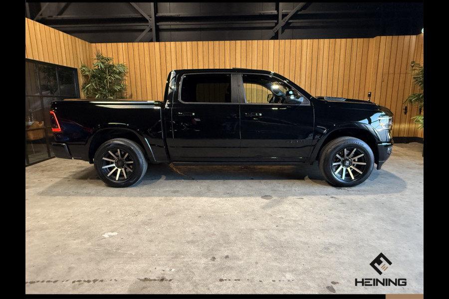 Dodge Ram 1500 5.7 V8 4x4 Crew Cab Laramie Sport. Black Edition. Apple-carplay. Navi. Pano. Train Horn. NAP