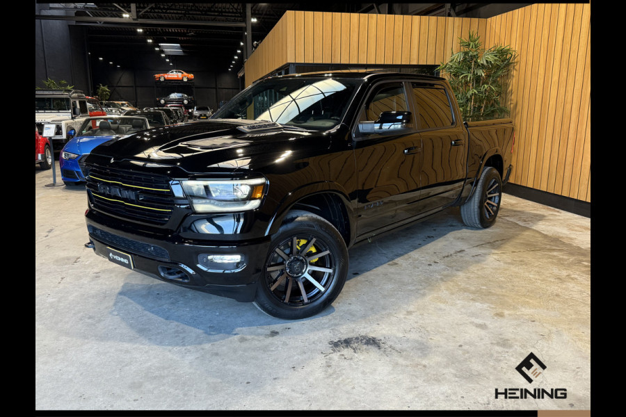 Dodge Ram 1500 5.7 V8 4x4 Crew Cab Laramie Sport. Black Edition. Apple-carplay. Navi. Pano. Train Horn. NAP